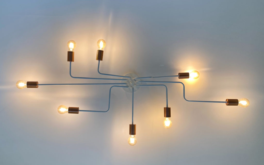 Interconnected light fixture